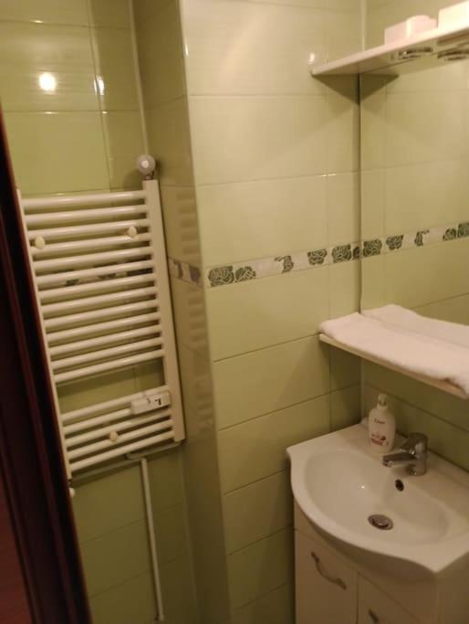 קריובה Apartament Ultracentral Kfc מראה חיצוני תמונה